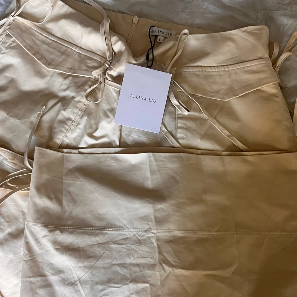 Allina liu - Araki pants with bow detail. Size L - Picture 3 of 7